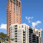 Stunning One-Bedroom Apartment- Next To Tube Station- Sleeps 3