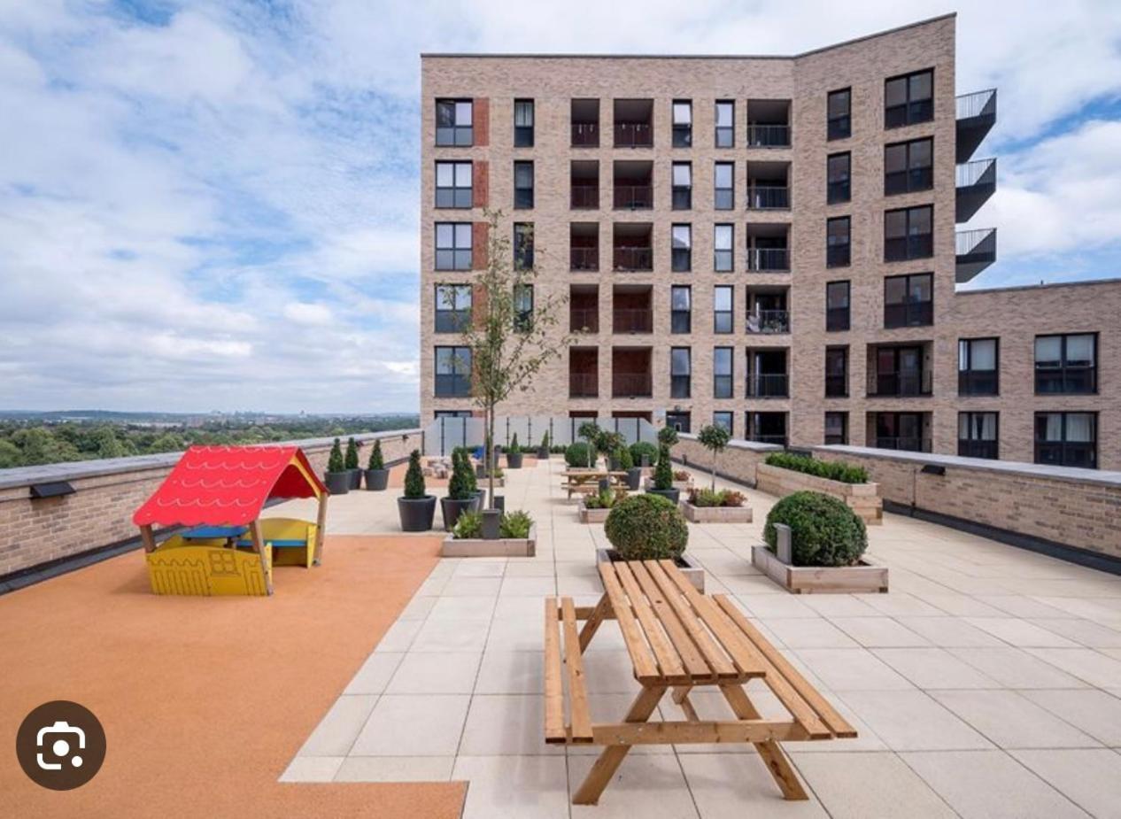 Stunning One-bedroom Apartment- Next To Tube Station- Sleeps 3 Appartamento